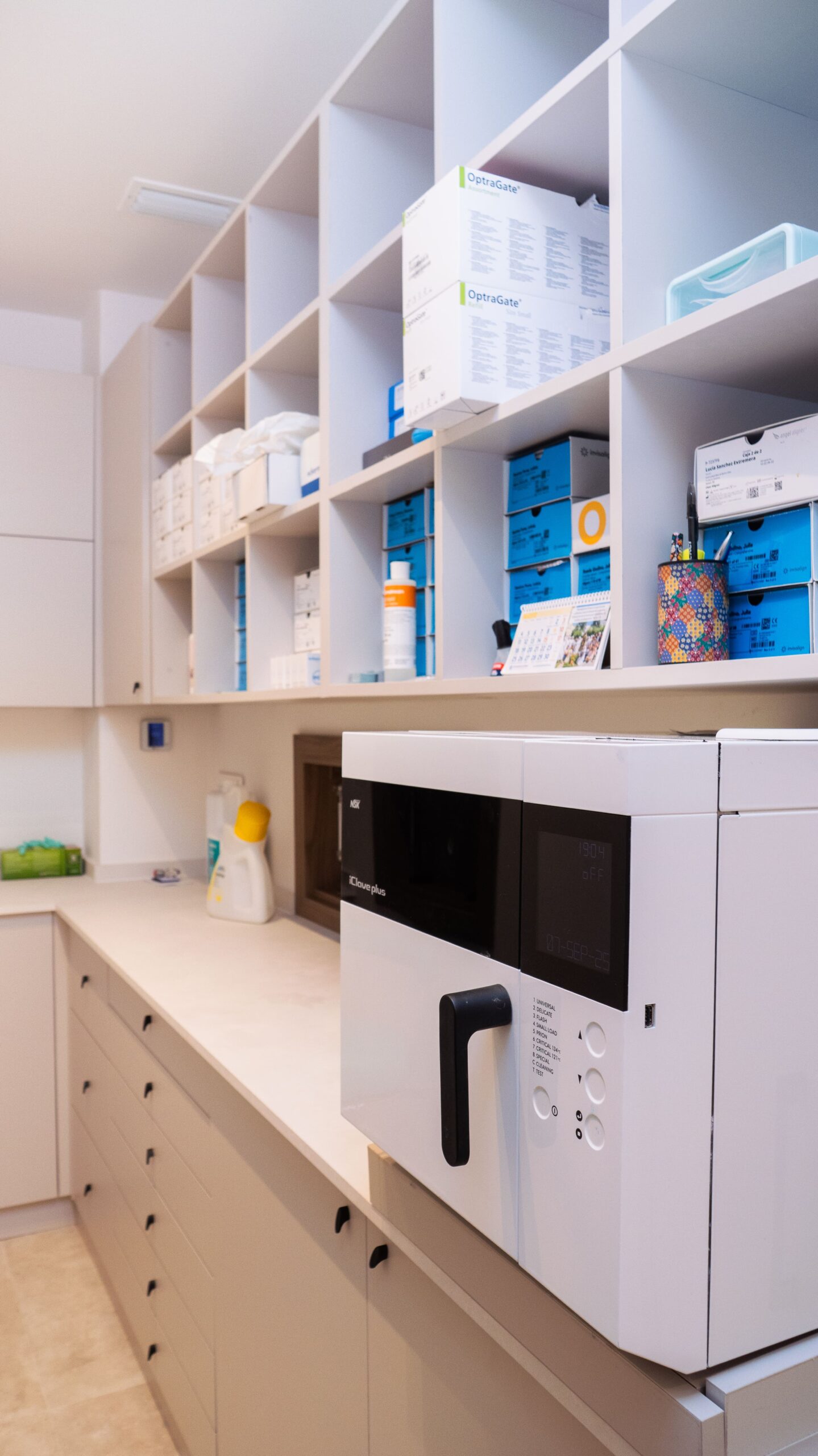 clinica dental jaen Dr Jesús García Merino Dentista implantes implantologia innovación